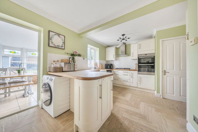 Bramley Crescent, Southampton SO19 6 bed semi