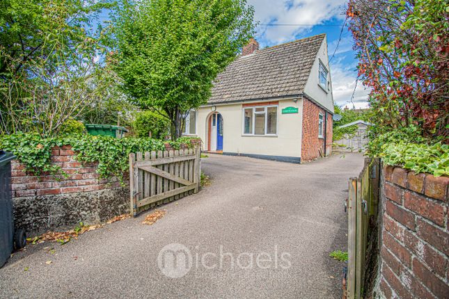 Braintree Road, Felsted, Dunmow, CM6 2 bed detached house for sale