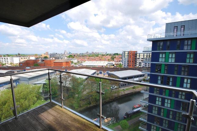 AYLESBURY HOUSE, HATTON ROAD... 1 bed flat for sale