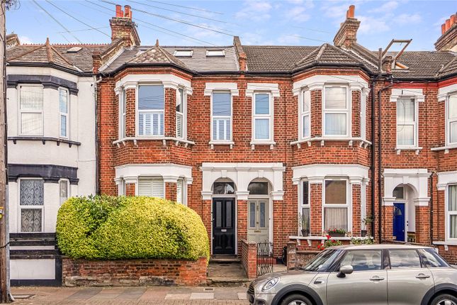 London SW17 3 bed apartment for sale