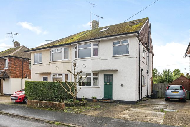 Borovere Gardens, Alton, Hampshire, GU34 4 bed semi
