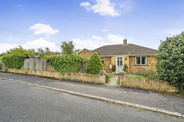 Kidlington,  Oxfordshire,  OX5 2 bed detached bungalow for sale