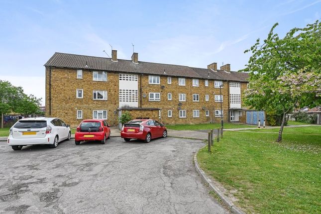 Brookside Close, Harrow 2 bed flat for sale
