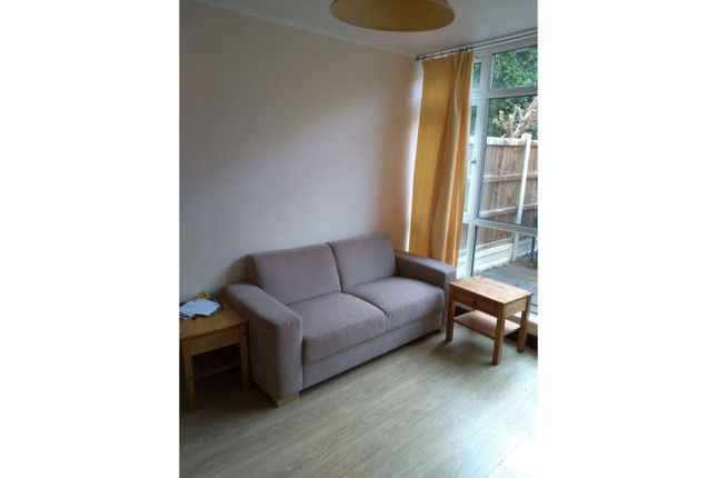 6 bedroom town house for sale