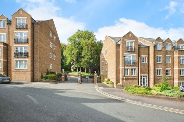 Caversham Place, Sutton Coldfield B73 3 bed apartment for sale
