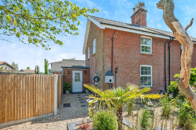 4 bedroom semi-detached house for sale
