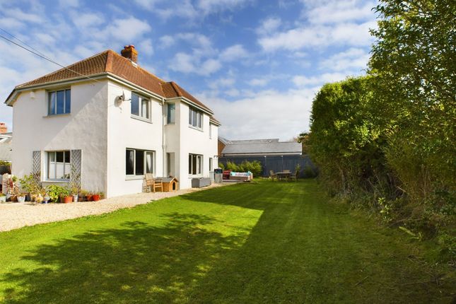 Combe Lane, Widemouth Bay, Bude, EX23 4 bed detached house for sale