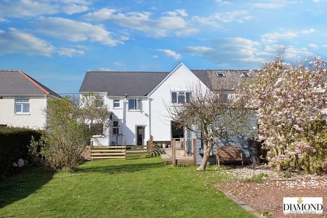5 bedroom semi-detached house for sale