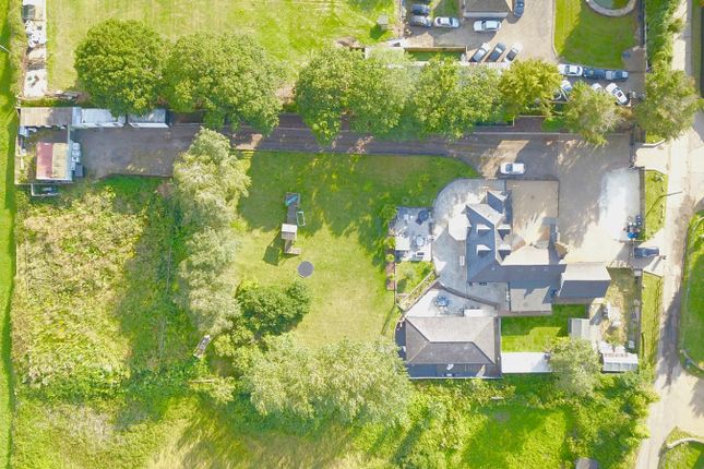 Claverhambury Road, Waltham Abbey 4 bed detached house for sale