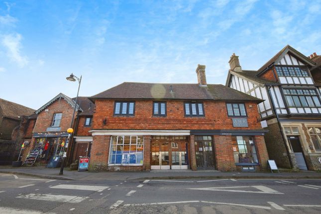 High Street, Haslemere GU27 1 bed apartment for sale