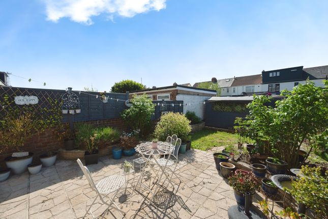 4 bed terraced house