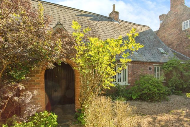 1 bedroom cottage for sale