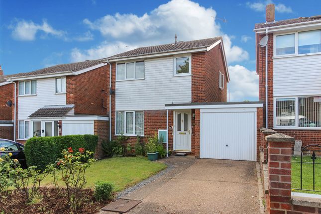 Tewkesbury Close, Wellingborough NN8 3 bed link detached house for sale