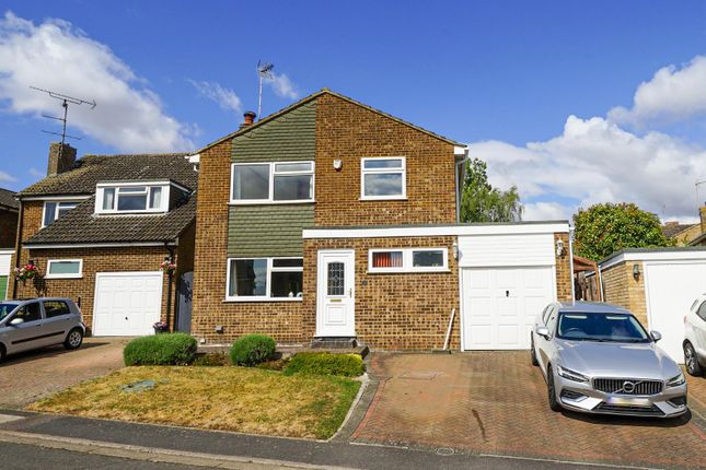 Nevis Close, Linslade, Leighton Buzzard 4 bed detached house for sale