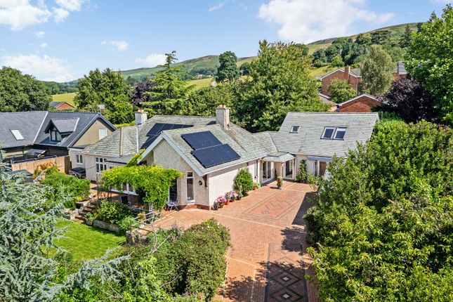 Ruthin, Denbighshire 7 bed detached house for sale