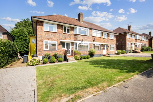 Halsford Park Road, East Grinstead, RH19 2 bed maisonette for sale