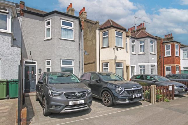 2 bedroom semi-detached house for sale