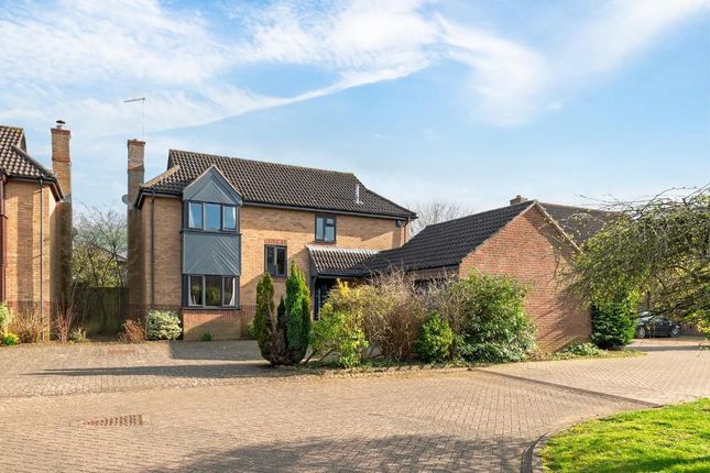Hartwell NN7 4 bed detached house for sale