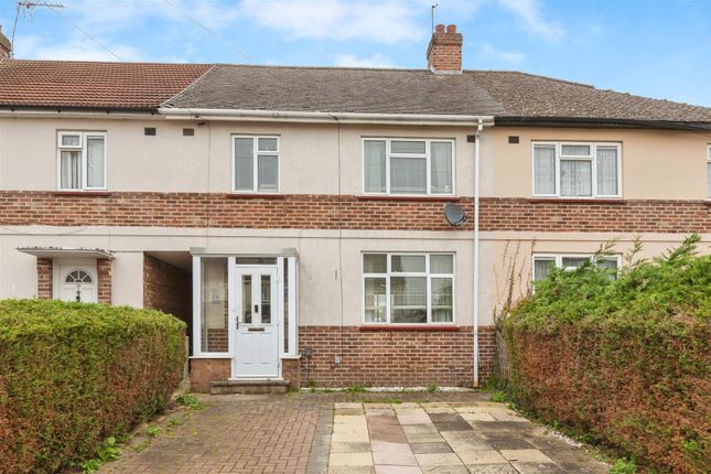 Blumfield Crescent, Slough 3 bed terraced house for sale