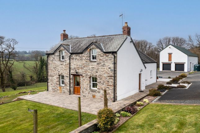 Clynderwen SA66 3 bed property with land for sale