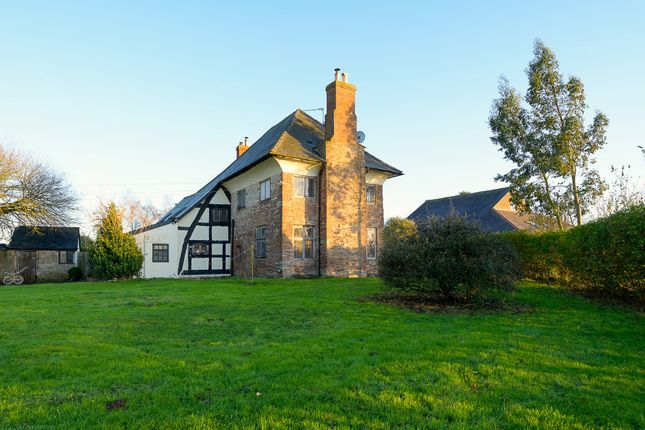 St. Owens Cross, with Land & Barn 7 bed detached house for sale
