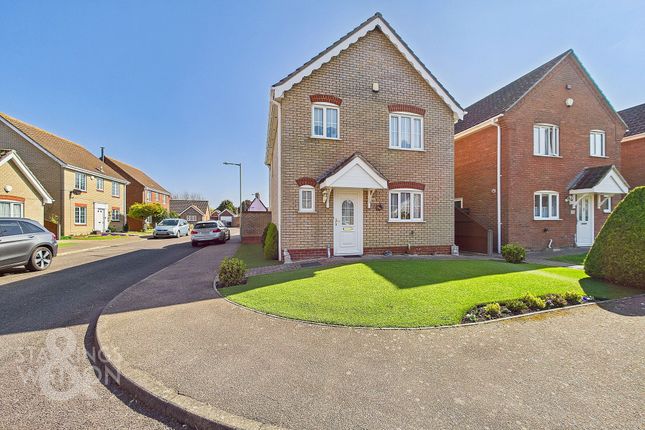 Noahs Drive, Kessingland, Lowestoft 3 bed detached house for sale