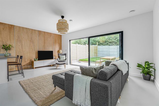 2 bedroom semi-detached bungalow for sale