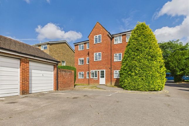 1 bedroom ground floor flat for sale