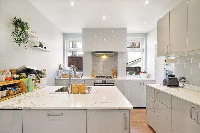 Detached house for sale