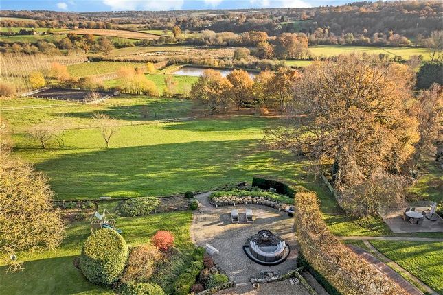 5 bed detached house