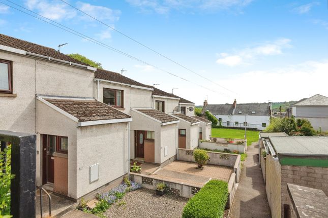 2 bed detached house