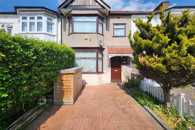 Gantshill Crescent, Ilford 4 bed terraced house for sale