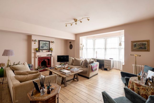 4 bed semi-detached house