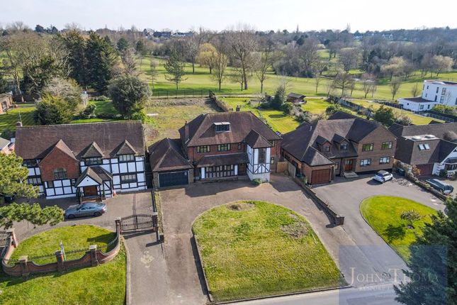High Road, Chigwell IG7 4 bed detached house for sale