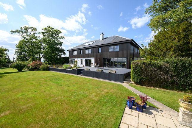 6 bedroom detached house for sale