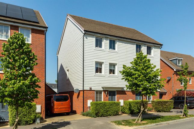 Virginia Drive, Haywards Heath 3 bed semi