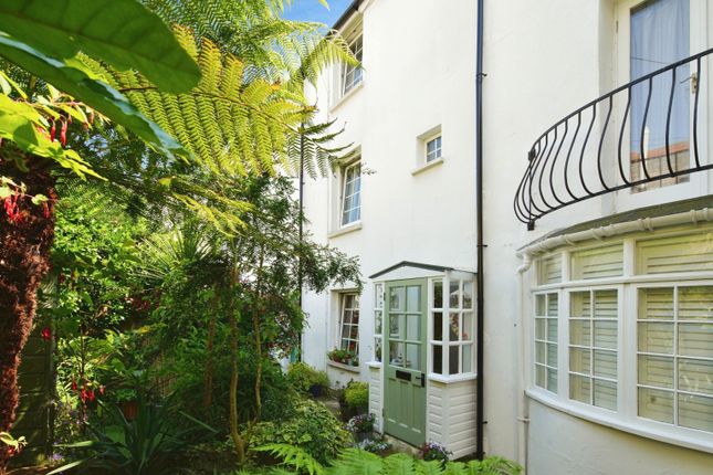 2 bedroom cottage for sale