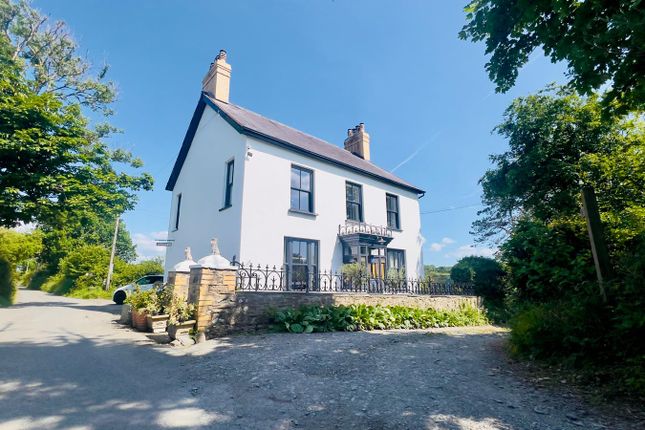 6 bedroom detached house for sale