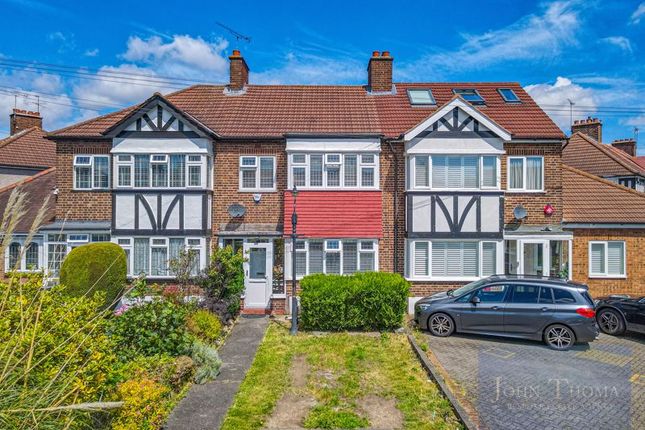 Brackley Square, Woodford Green IG8 3 bed terraced house for sale