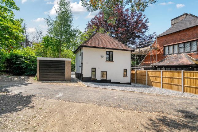 Springfield Road, Camberley GU15 2 bed detached house for sale