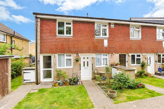 Owen Square, Walmer, Deal, Kent 2 bed flat for sale