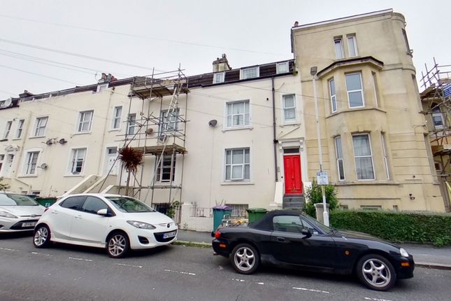 Victoria Grove, Folkestone, Kent, CT20 1 bed flat for sale