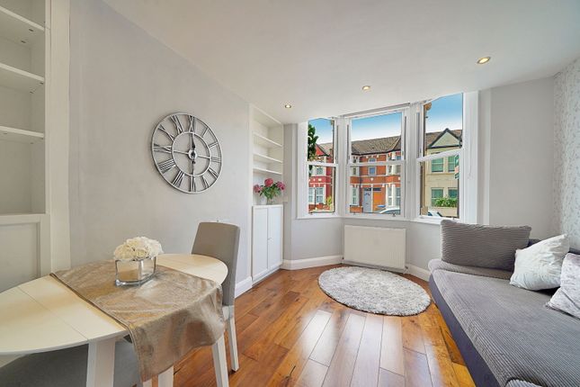 Sandringham Road, NW2 1 bed ground floor flat for sale