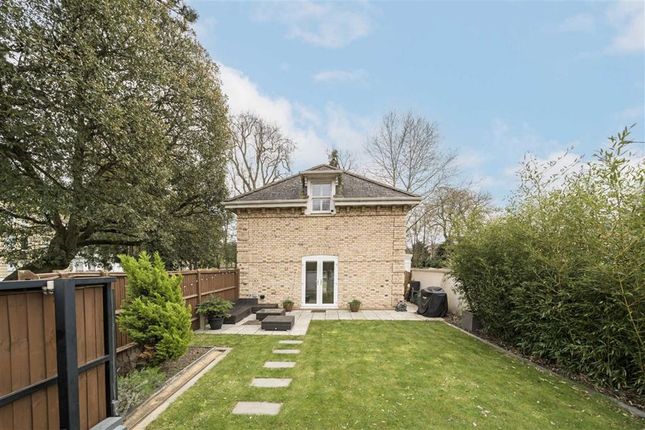 Langdon Park, Teddington TW11 2 bed house for sale