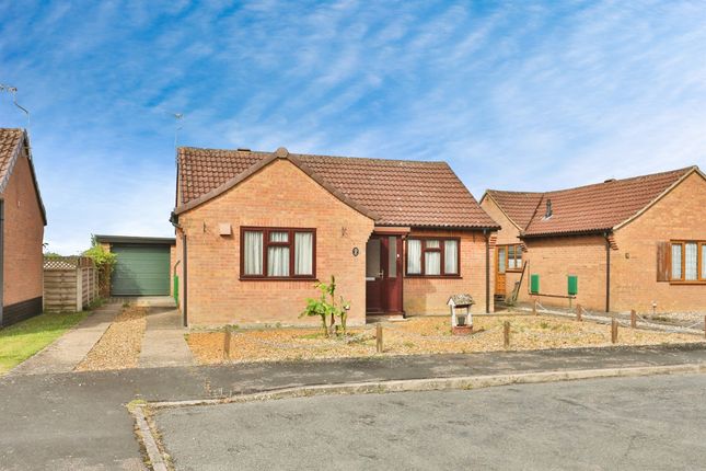 2 bedroom semi-detached bungalow for sale