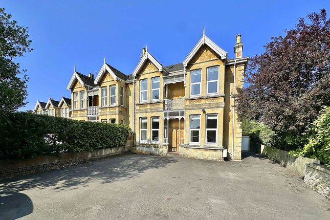 6 bedroom semi-detached house for sale
