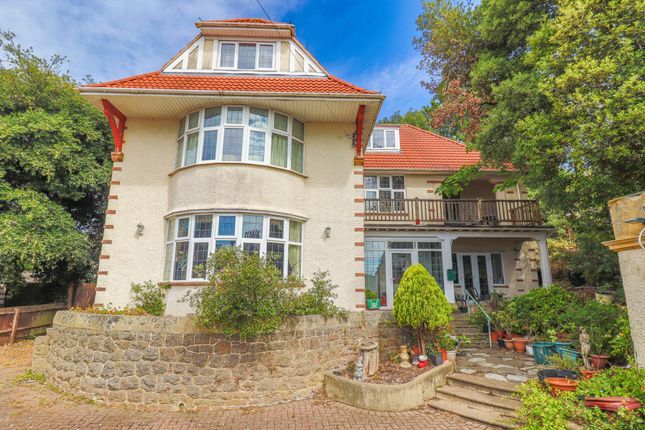 6 bedroom detached house for sale