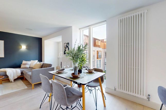 3 bedroom town house for sale