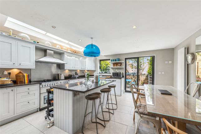 4 bed end terrace house