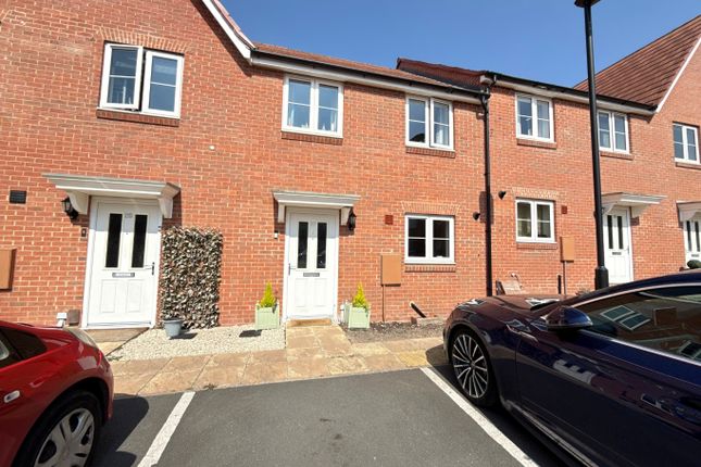 Houghton Regis, Bedfordshire LU5 3 bed terraced house for sale